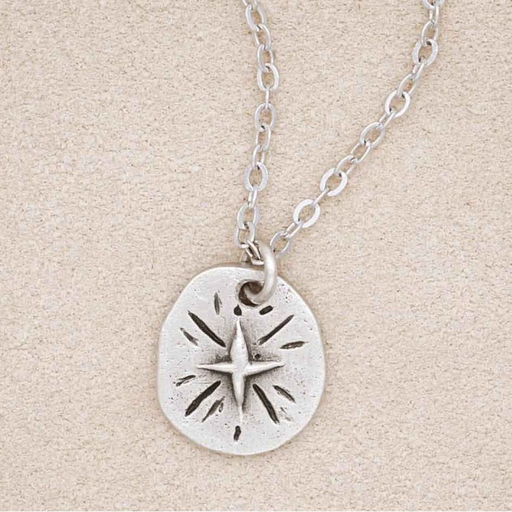 NWT Lisa Leonard Women’s Follow the Star Necklace (Pewter) Silver 18”